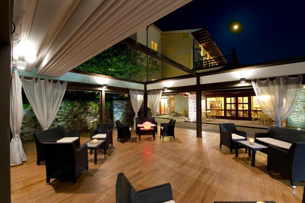Albergo Costantini Tarcento エクステリア 写真