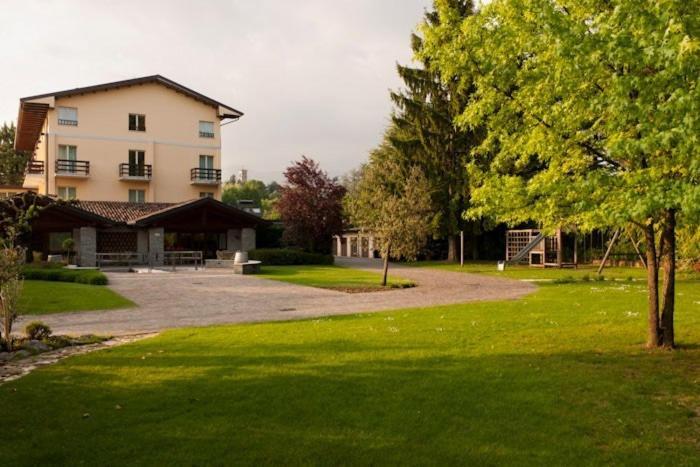 Albergo Costantini Tarcento エクステリア 写真